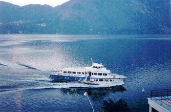19900910コモ湖船.jpg