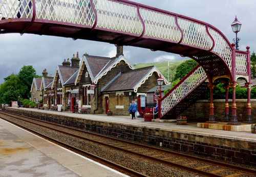 □Settle駅_1.jpg