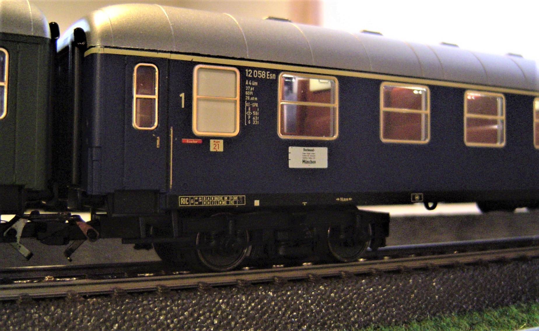 メルクリンの写真から | 畑川 治の車・鉄道そして旅